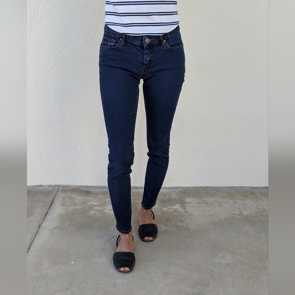 Victoria's Secret Blue Skinny Jeans with Stretch - Short